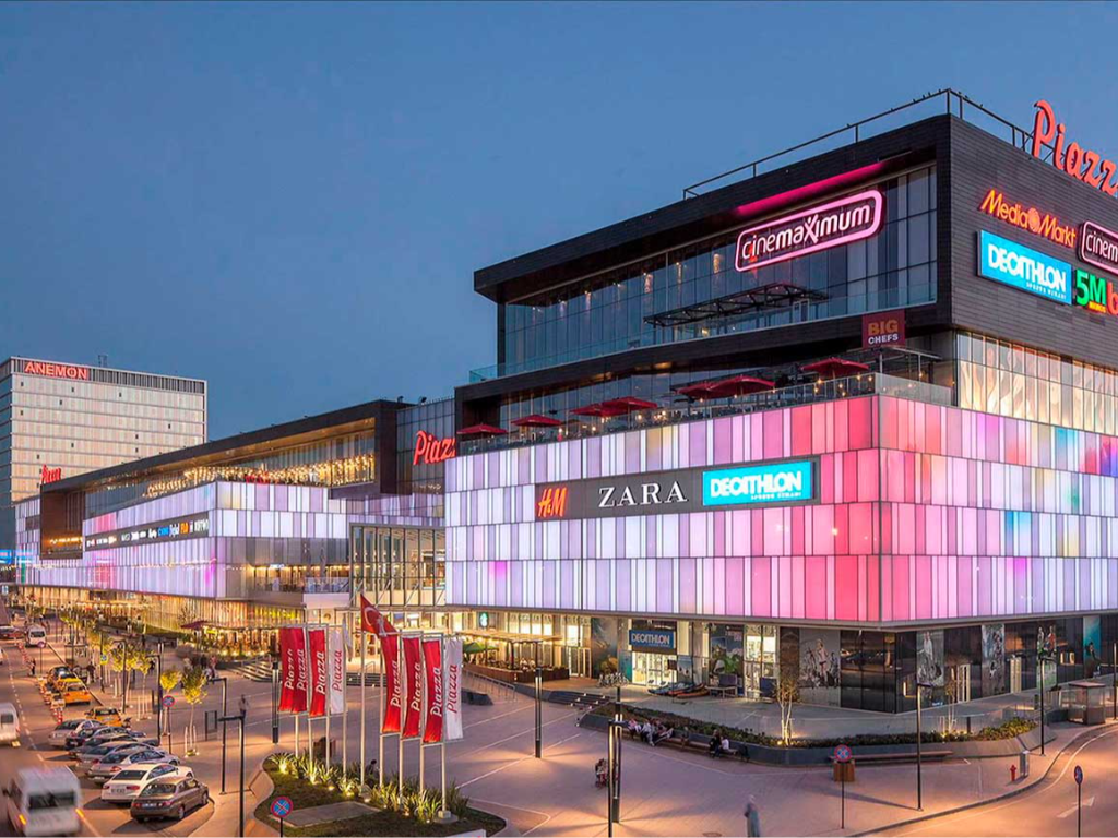 Kahramanmaraş Piazza AVM'ye Konforlu Ulaşım: Araç Kiralama Tavsiyeleri