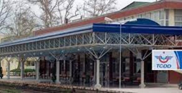 Denizli Tren Garı Araç Kiralama – Rentone ile Şehir İçi ve Çevreye Konforlu Ulaşım