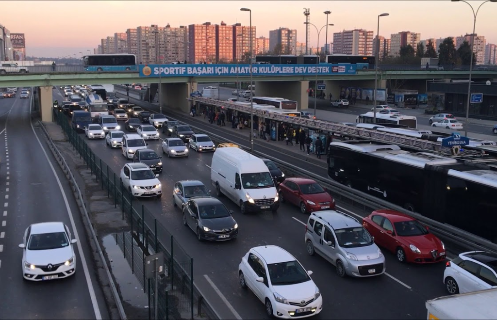 Yenibosna Araç Kiralama