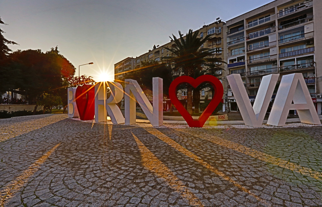 Bornova Araç Kiralama