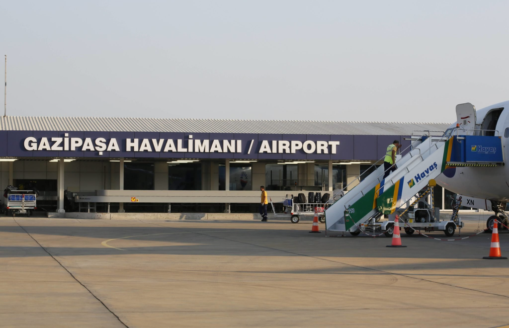 Gazipaşa Havalimanı Araç Kiralama