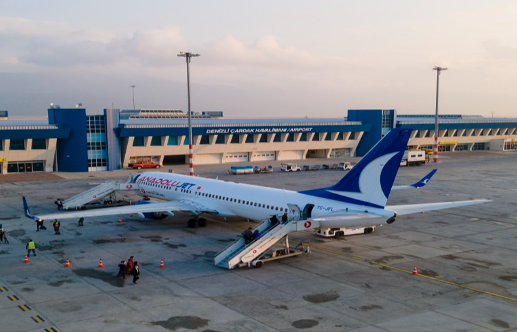 Çardak Havalimanı Araç Kiralama