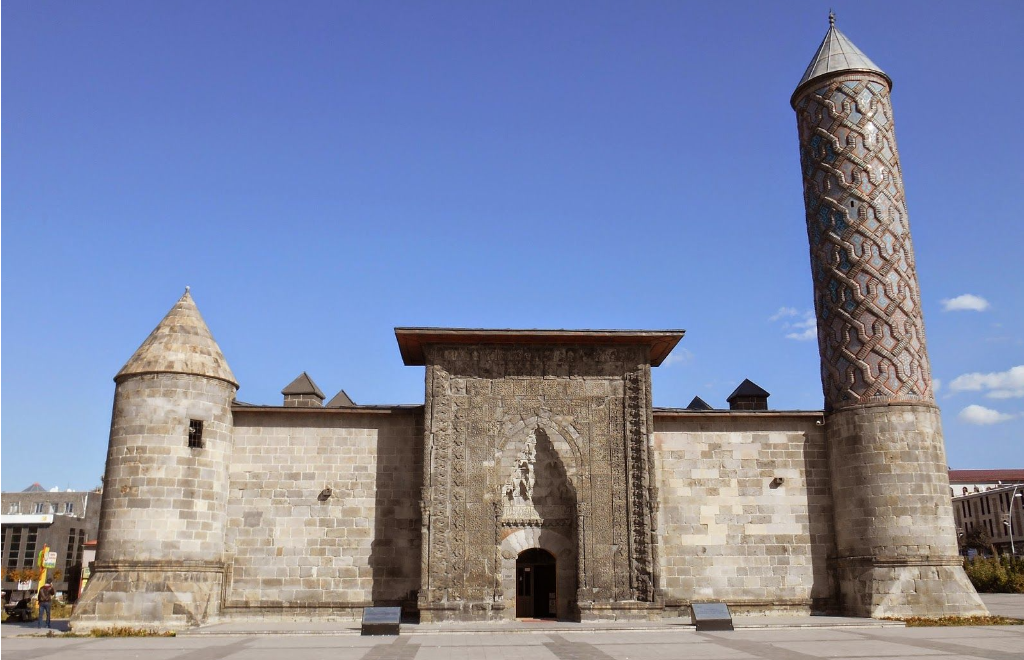 Yakutiye Araç Kiralama