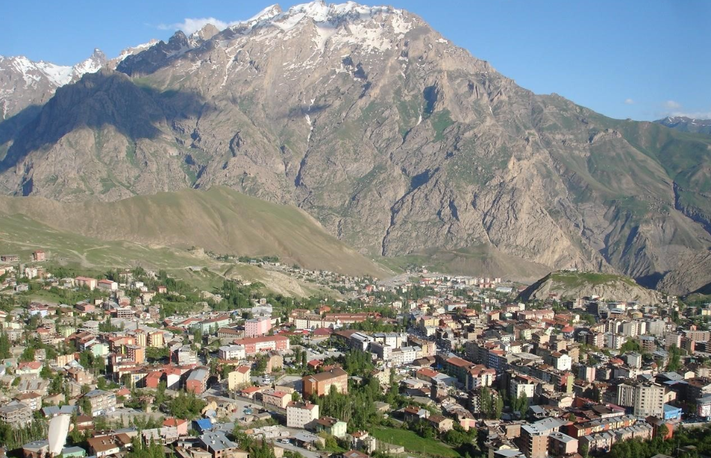 Yüksekova Araç Kiralama